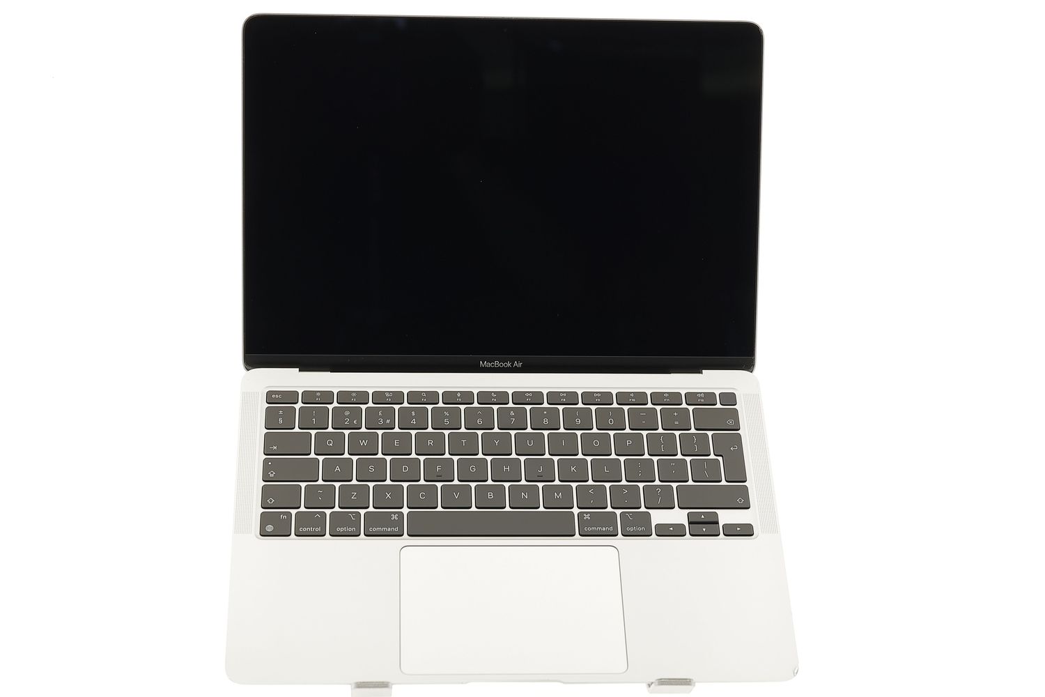 Apple MacBook Air 13″ 2020, i3 1.1 GHz, 8 GB, Intel Iris Plus 256 GB Silver - Nagyon jó