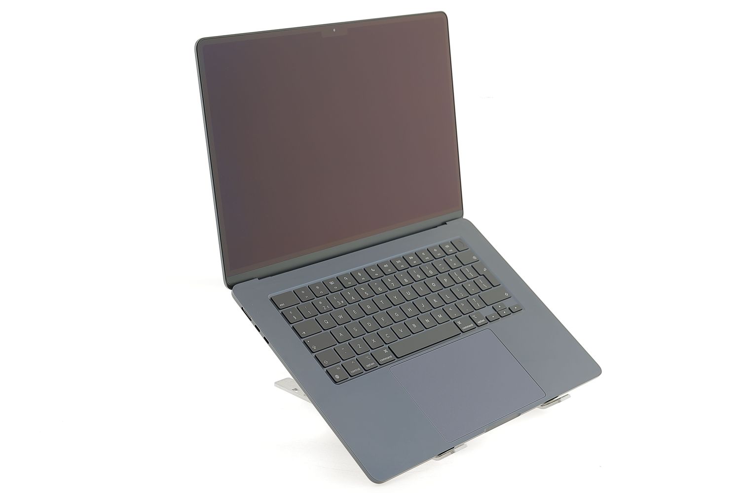 Apple MacBook Air 15″ 2023, M2 8 Cores, 8 GB, 10 core GPU 256 GB Midnight - Újszerű