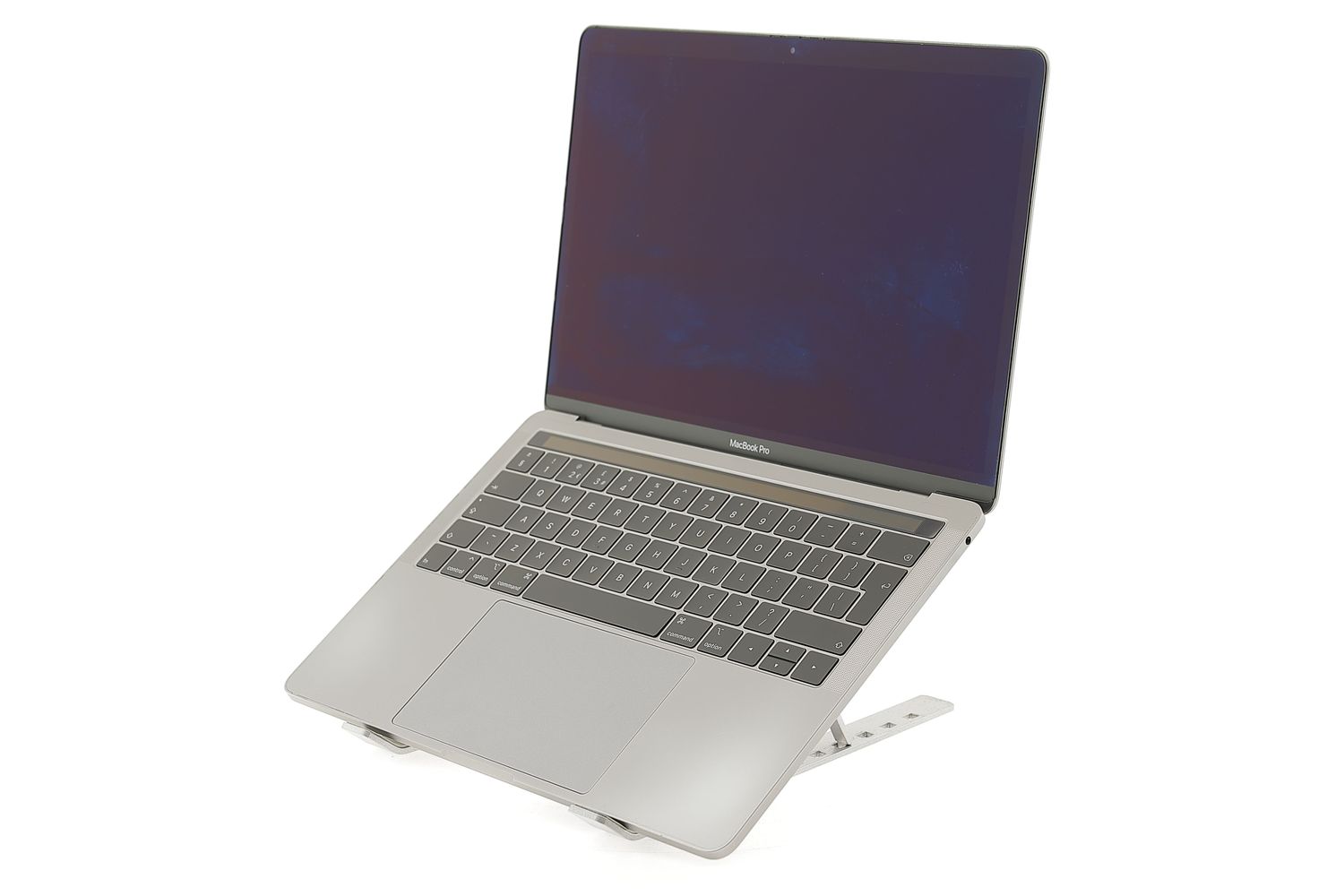 Apple MacBook Pro 13″ Touch Bar 2019, i5 1.4 GHz, 8 GB, Iris Plus Graphics 645 256 GB Silver - Foarte bun