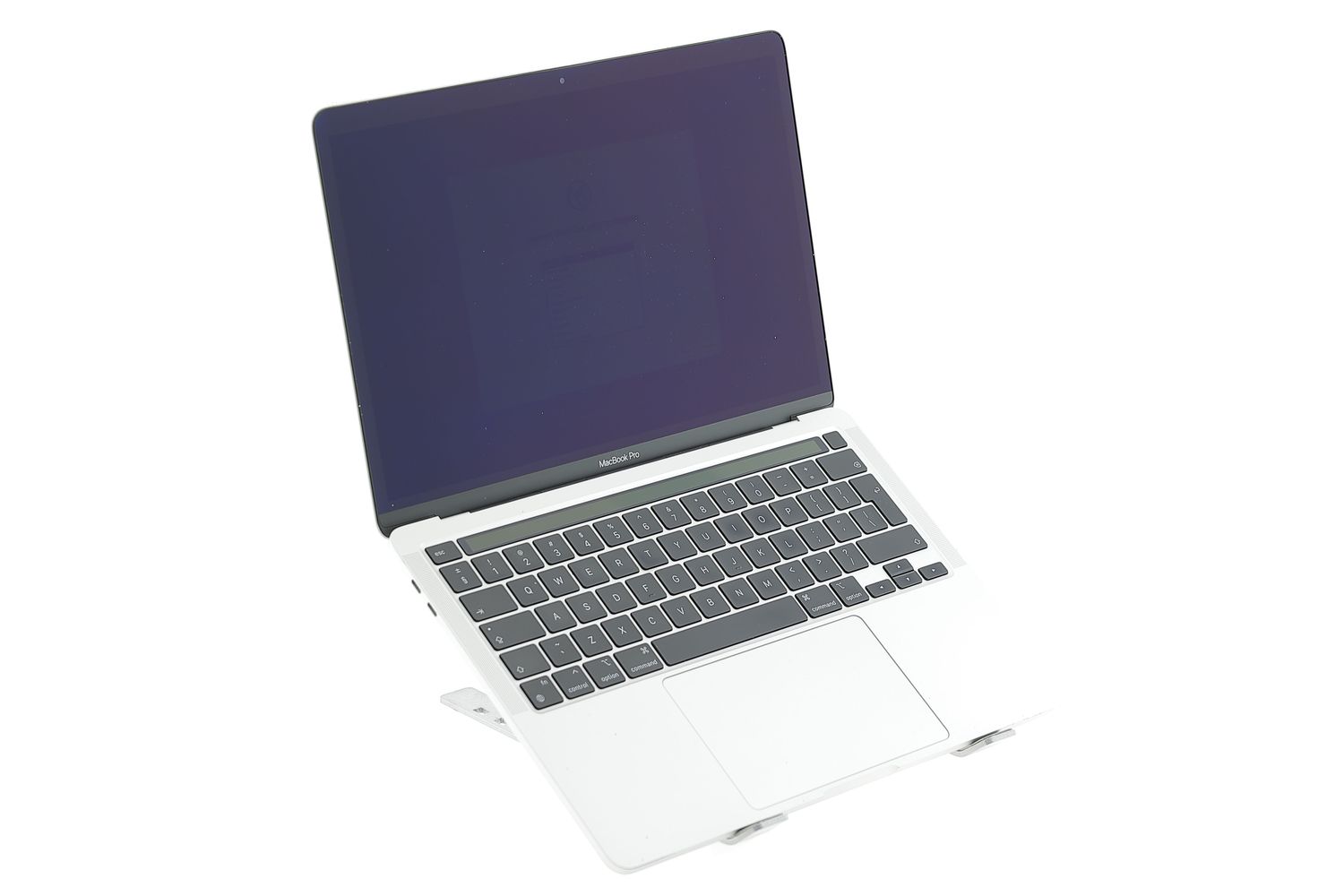 Apple MacBook Pro 13″ 2020, M1 8 Cores, 8 GB, 8 core GPU 256 GB Silver - Kiváló