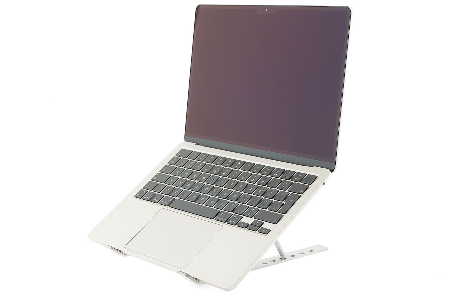 Apple MacBook Air 13″ 2024, M3 8 Cores, 8 GB, 8 core GPU 256 GB Starlight - Ca nou