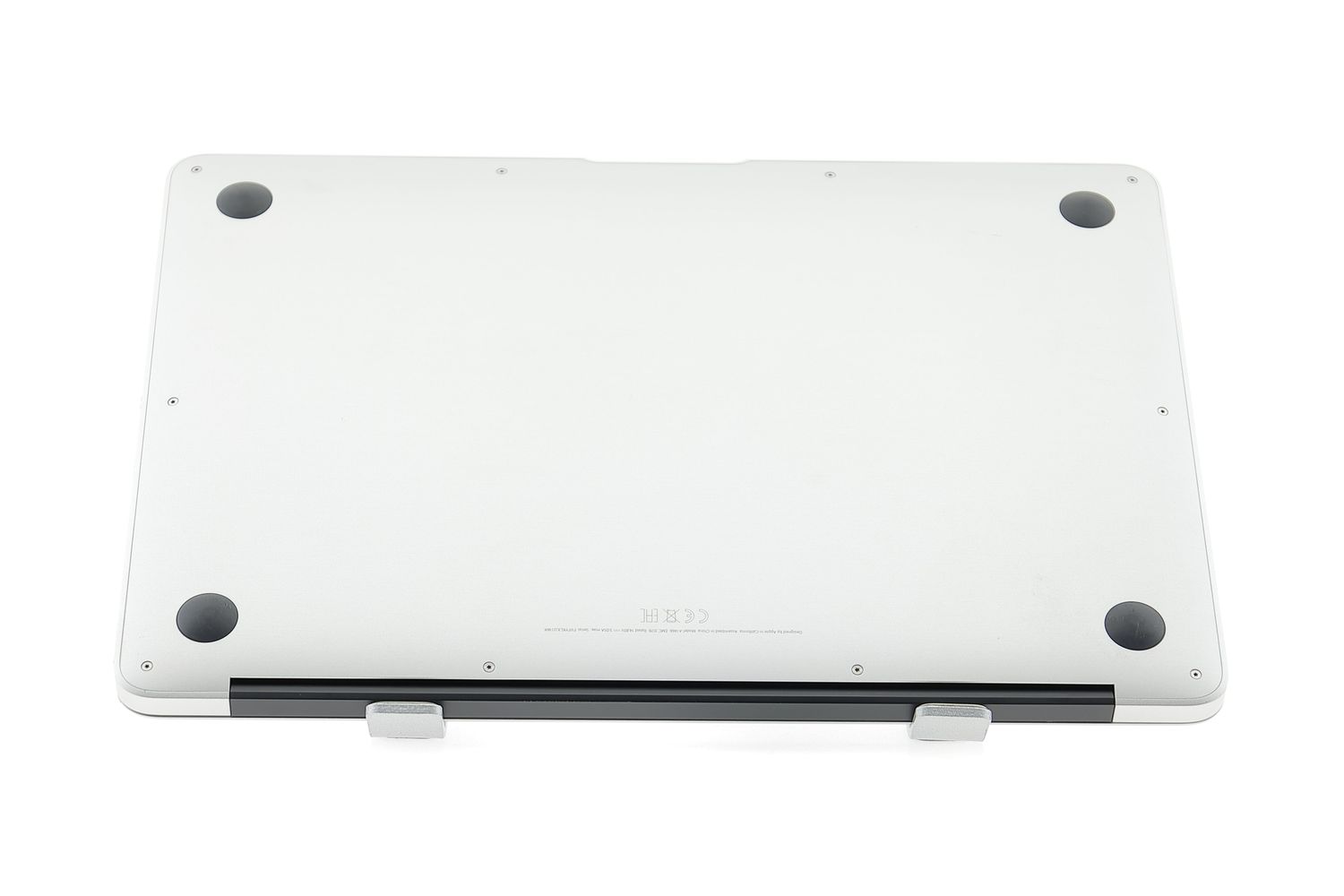 Apple MacBook Air 13″ 2017, i5 1.8 GHz, 8 GB, HD Graphics 6000 128 GB Silver - Отлично