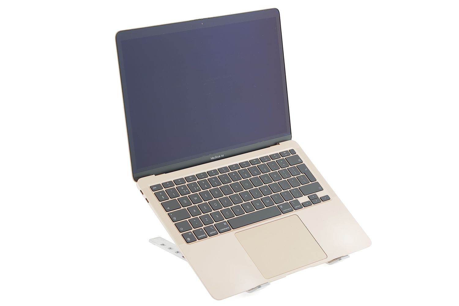 Apple MacBook Air 13″ 2020, i3 1.1 GHz, 8 GB, Intel Iris Plus 256 GB Gold - Nagyon jó