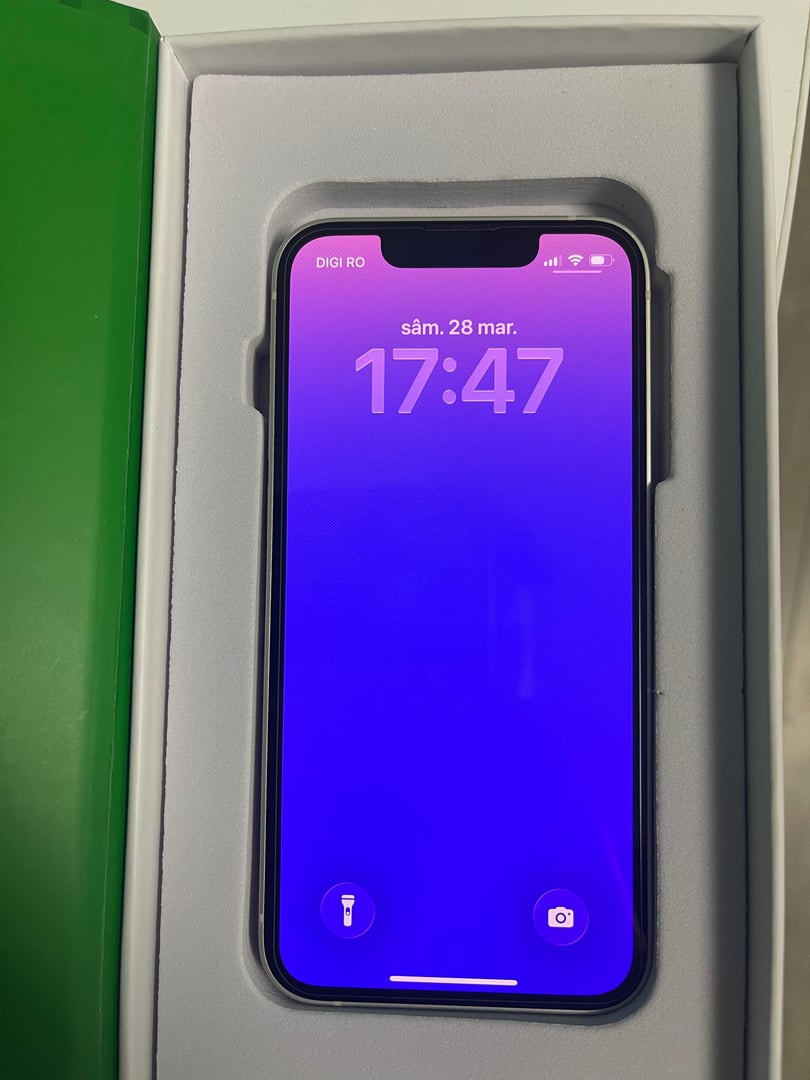 Apple iPhone 13 mini, Midnight, 256 GB - de la 1.389 lei Apple iPhone 13 mini, Midnight, 256 GB - de la 1.389 lei