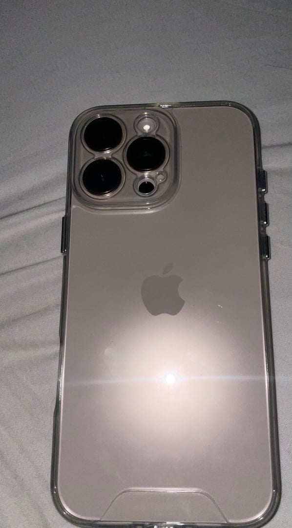 Apple, iPhone 14 Pro Max Telefoane cu pana la -40% mai ieftine