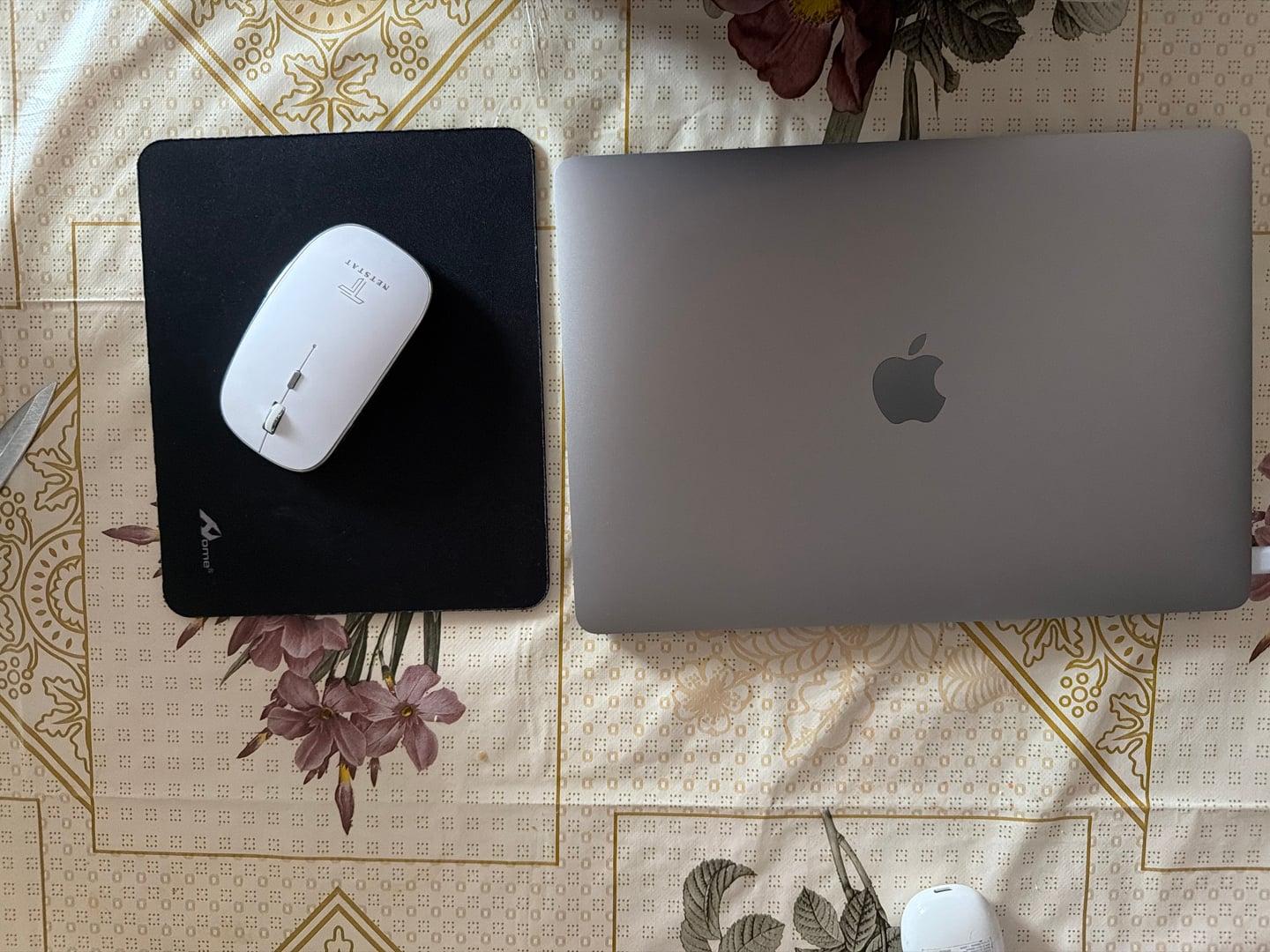Apple MacBook Air 13″ 2020, M1 8 Cores, 8 GB, 8 core GPU, Space