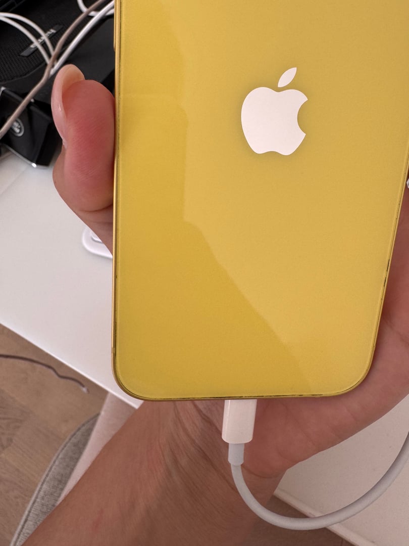 Apple iPhone 14, Yellow, 128 GB - de la 1.679 lei