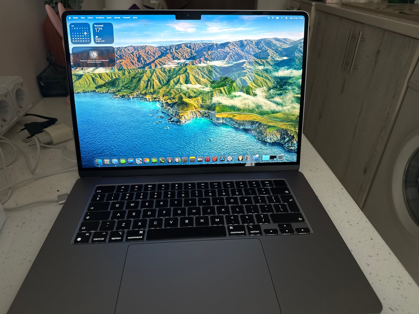 Apple MacBook Pro 13″ 2020, M1 8 Cores, 16 GB, 8 core GPU, Space