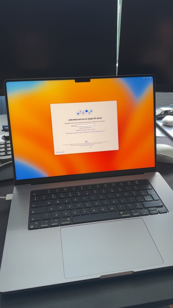 Apple MacBook Pro 16″ Touch Bar 2019, i7 2.6 GHz, 16 GB, AMD