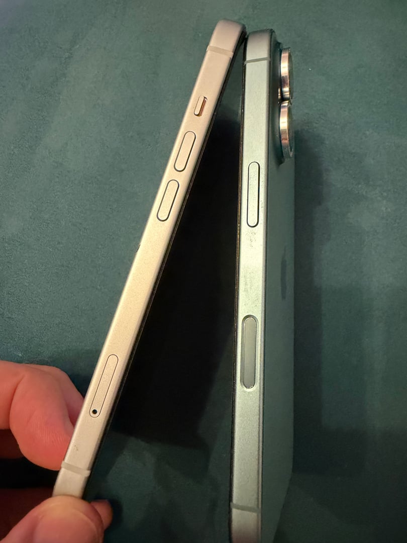 Apple, iPhone 15 Pro Max Telefoane cu pana la -40% mai ieftine