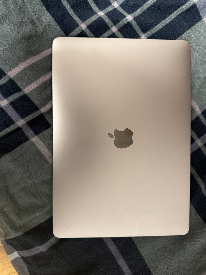 Apple MacBook Pro 13″ Touch Bar 2019, i5 2.4 GHz, 16 GB, Intel