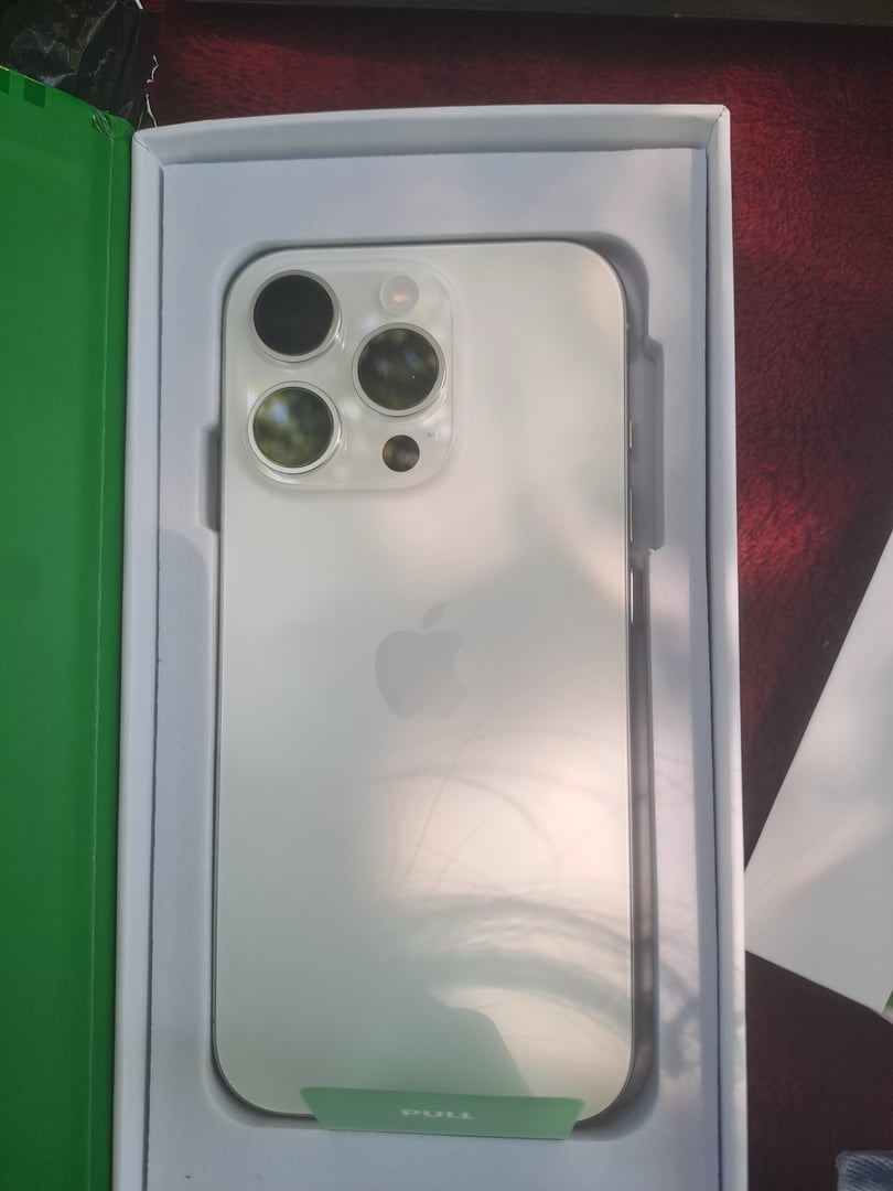 Apple, iPhone 12 Pro Max Telefoane cu pana la -40% mai ieftine